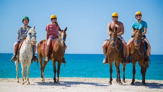 Two hours adventure Horse Riding with Transfer From Hurghada