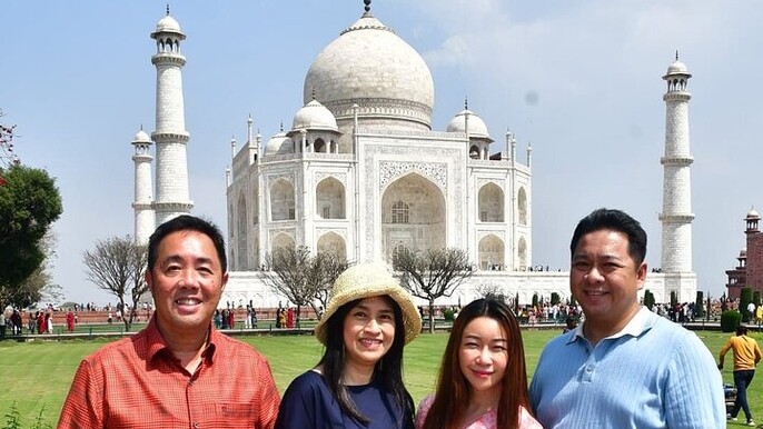 Premium Same Day Agra Tour from Delhi by Car with 5 Star Lunch