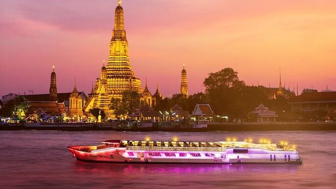 Riverside Bangkok Dinner Cruise with Buffet and City Views