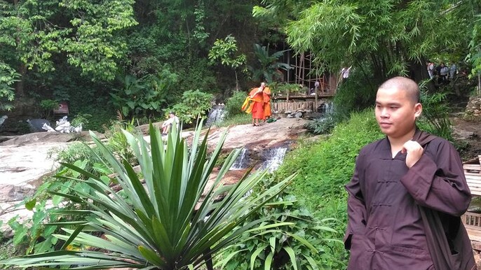 3-Hour Hike round trip Monk Trail to Wat Doi Suthep from Chiang Mai