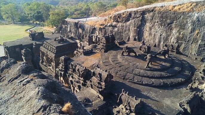 Aurangabad to Vadodara: Explore the Man-made Wonder of India