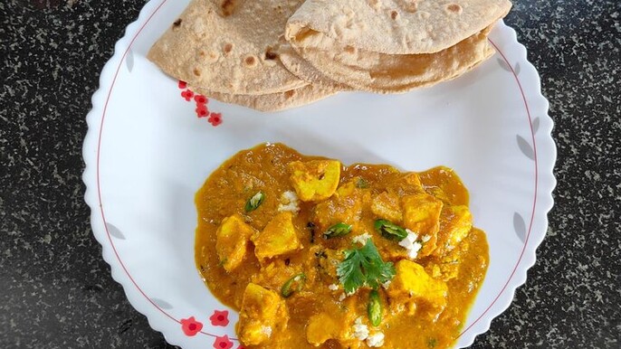 How to Eat Indian Food – Authentic Cooking Classes in a Village