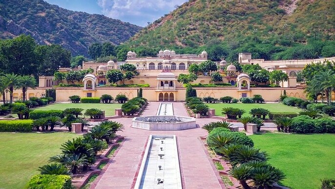 Mughals and Rajputs - Delhi, Agra & Rajasthan