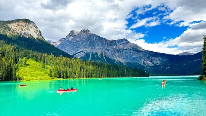 Private Banff and Yoho National Park Tour with Moraine Lake