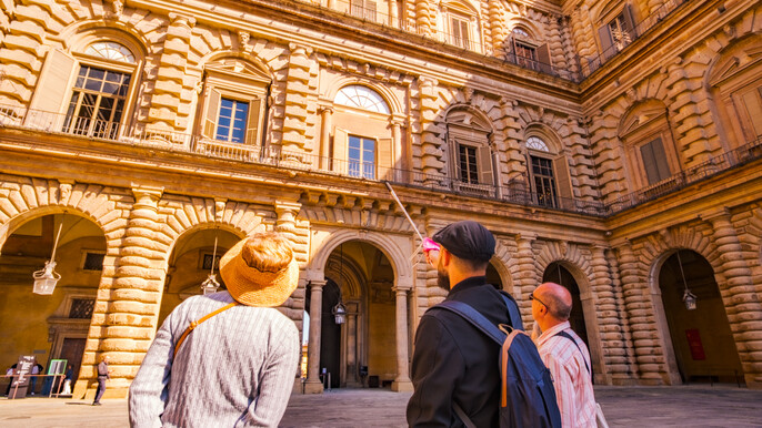 Small group tour to discover the Pitti Palace and the Boboli Gardens