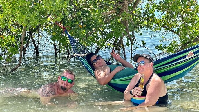 Monkeys and sloth hangout plust a relax Day at Private Beach Club