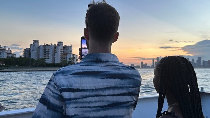Miami Sunset Cruise with Millionaire Mansions on Biscayne Bay