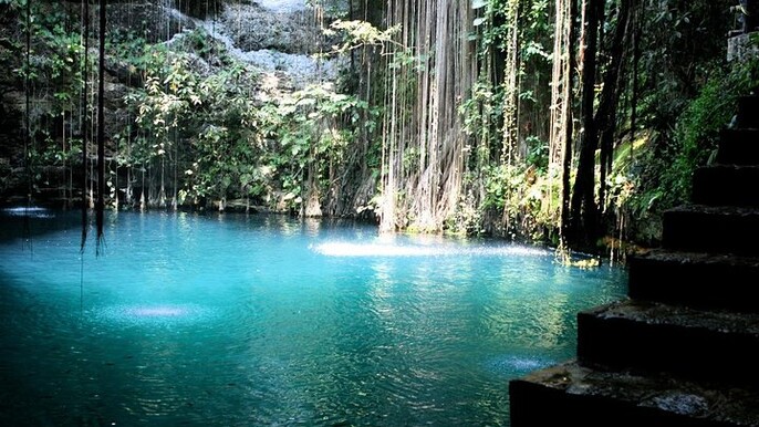 Private Day Tour from Cancun to Izamal with Lunch