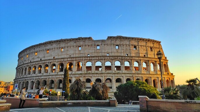 Colosseum Express Evening Tour with Local Guide