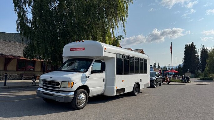 Moraine Lake Shuttle Half Day Lake Visit
