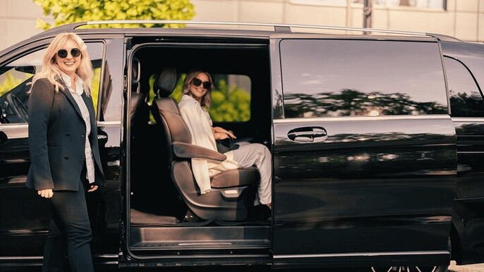 Athens Airport Private Arrival Transfer with Meet and Greet