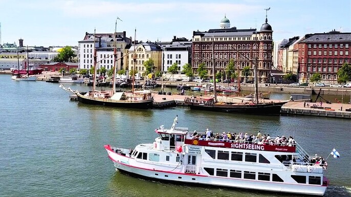 Sightseeing Cruise in Archipelago of Helsinki