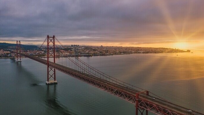 Lisbon Customizable Private Tour with Transportation
