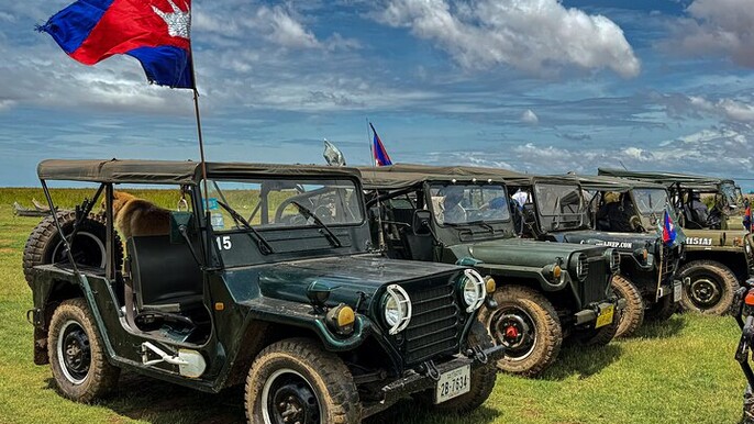 Siem Reap Jeep Adventure to Rural Villages and Local Market