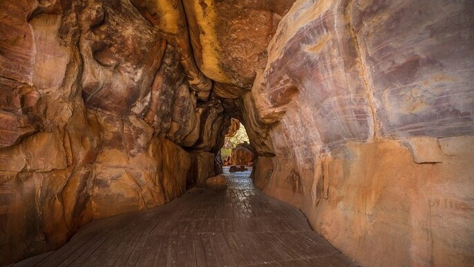 Bhimbetka Rock Shelters & Bhojpur Temple Day Trip From Bhopal