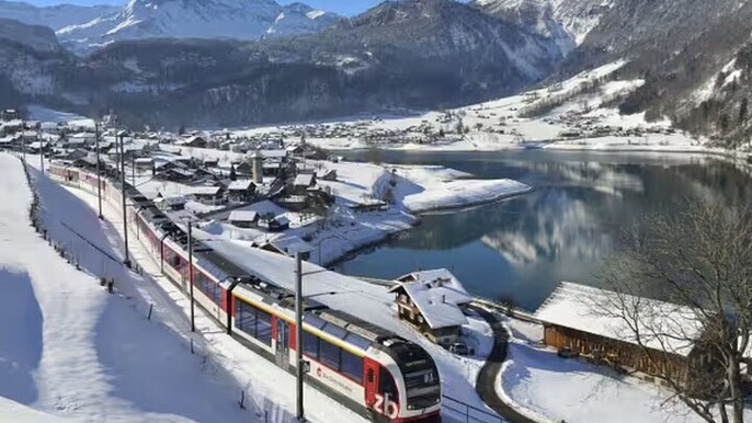 From Basel: Premium Panoramic train & Lucerne & Thun in Day Trip