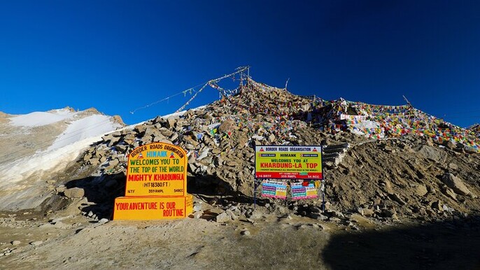 Khardungla Pass Expedition: A High Altitude Day Trip from Leh