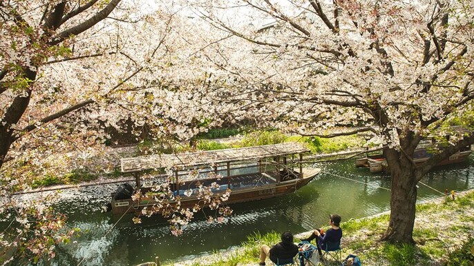 Fushimi Kyoto Walking Tour with Sake Tasting and Canal Boat Ride