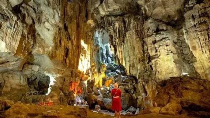 Jakarta Bogor Tour Traditional Performance and Explore Nature