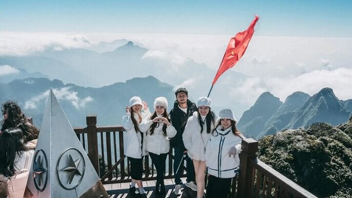 2 Days Fansipan Cable Car And Cat Cat Village With Hotel