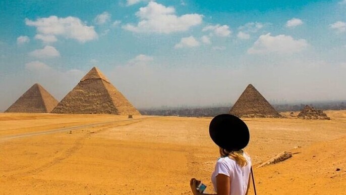 Full-Day Cairo Tour Pyramids, Sphinx & Museum with Lunch Somabay