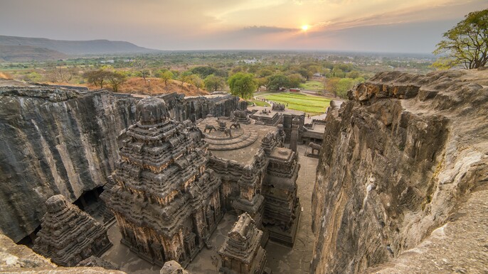 A Day Trip of Ajanta & Ellora Caves Tour from Pune with Guide Service.