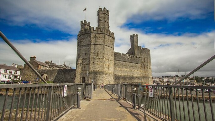 HOLYHEAD - Portmeirion, Snowdonia and Llanberis