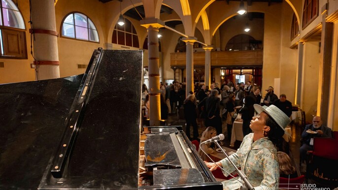 Florence: Dinner & show at the Teatro del Sale