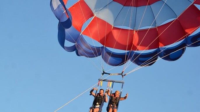 Parasailing Adventure Over the Red Sea with Transfer – Soma Bay