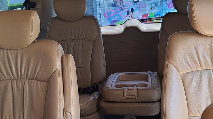 Bali Airport Transfer Check in or Check out Ubud Area Luxury Car