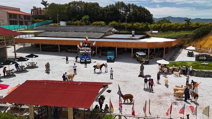 Guatapé for children with farm and boat tour(Private tour)