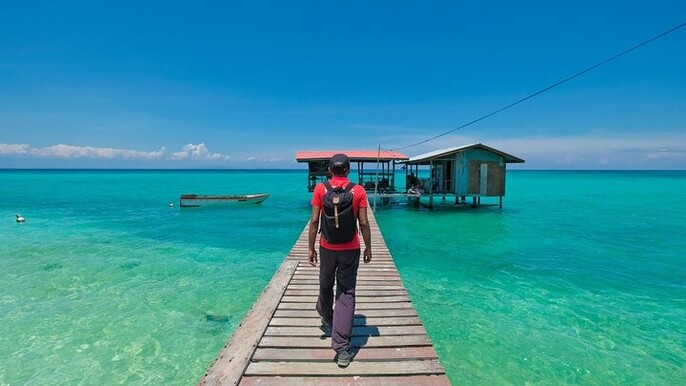 Visit Bacalar full day with boat from Merida