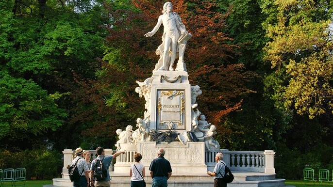 Vienna Private Classical Music Tour: Museum Entry & Concert