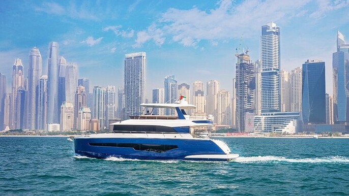 Dubai Marina Yacht Tour with BBQ to Palm Jumeirah & Burj Views