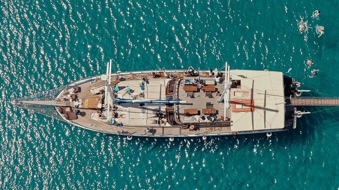 Athens cruise: Agistri, Moni, Aegina with lunch & drinks included