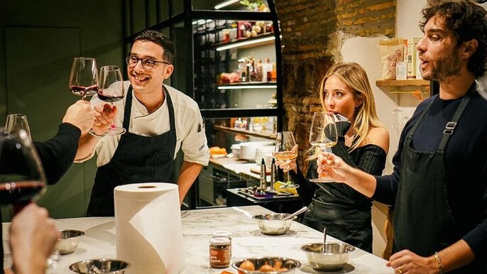 Hands On Pizza and Tiramisu Cooking Class in Rome