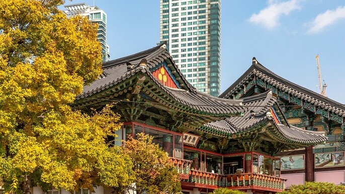 Seoul: Temple & Starfield COEX Mall Gourmet Tour in Gangnam