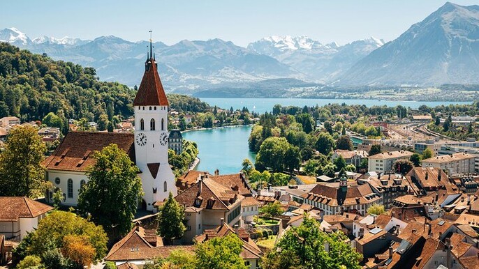 From Bern: Thun City Tour, Beatus Caves, Lake Cruise and Cheese