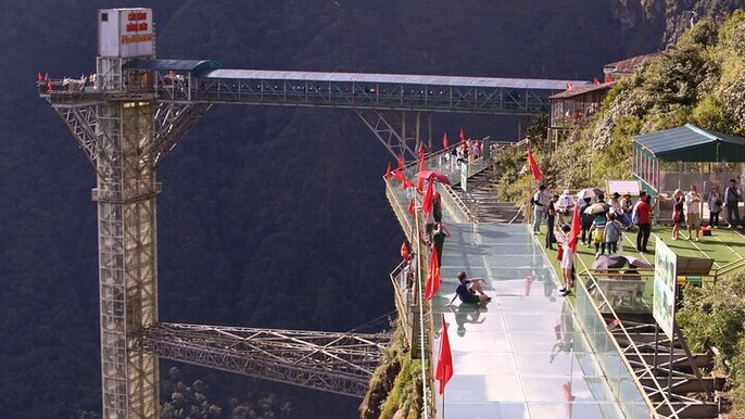 Sapa 2D1N Scenic Alpine Coaster and Dragon Cloud Glass Bridge
