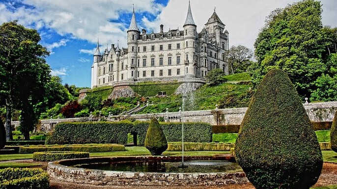Invergordon cruise excursion Small Group Dunrobin Castle & More
