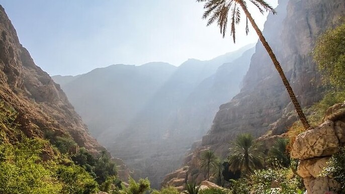 Private Wadi Shab and Bimmah Sinkhole Tour