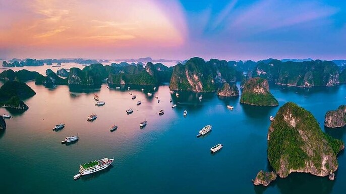 Halong Overnight Cruises 2 Days 1 Night Tour from Hanoi
