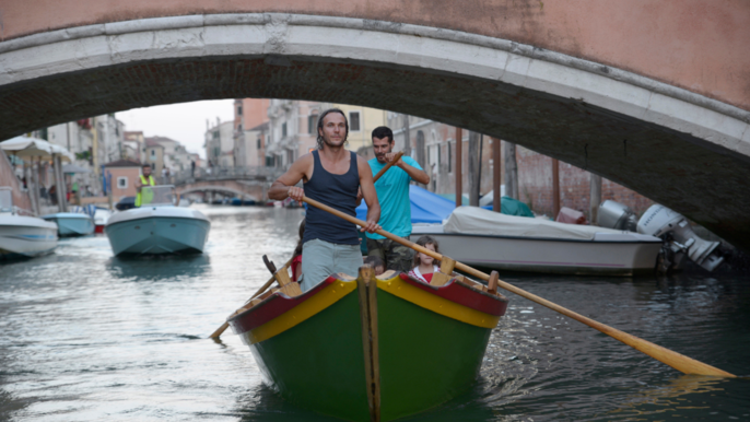 Row a Traditional Venetian Boat with a Local Guide