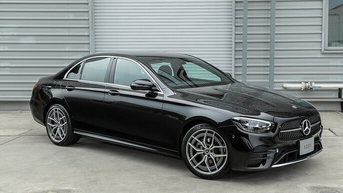 Airport Transfer: Airport BOD to Bordeaux by Business Car