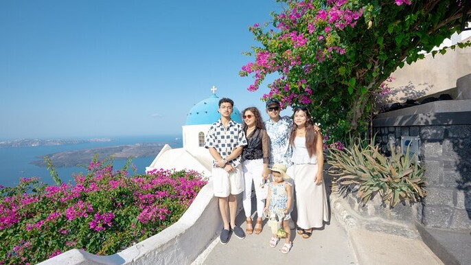 Family Photo Shoot in Santorini
