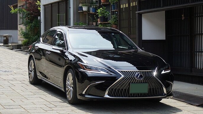 Airport Transfer: Bangkok to Don Mueang Airport DMK by Luxury Car