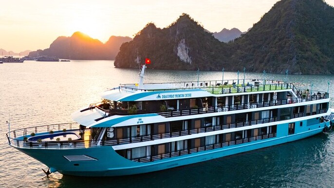 Authentic Sapa Homestay 2D1N Private Tour & Bus Transfer from Hanoi