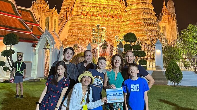 Tuk-tuk tour Bangkok by Night with Chinatown meal and hotel transfers