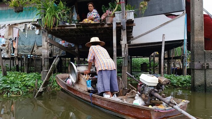 Canals of Bangkok private tour